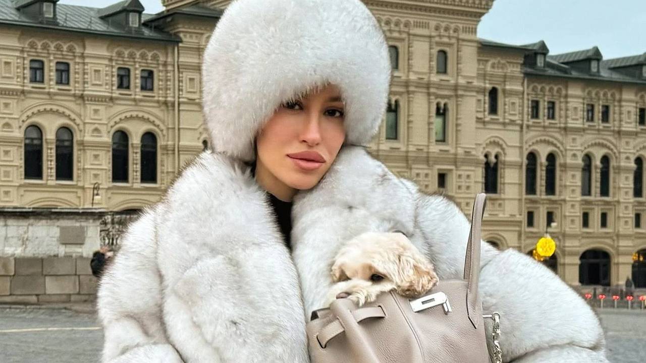 Возлюбленную Тимати обругали в сети из-за одной детали на фото с Красной площади