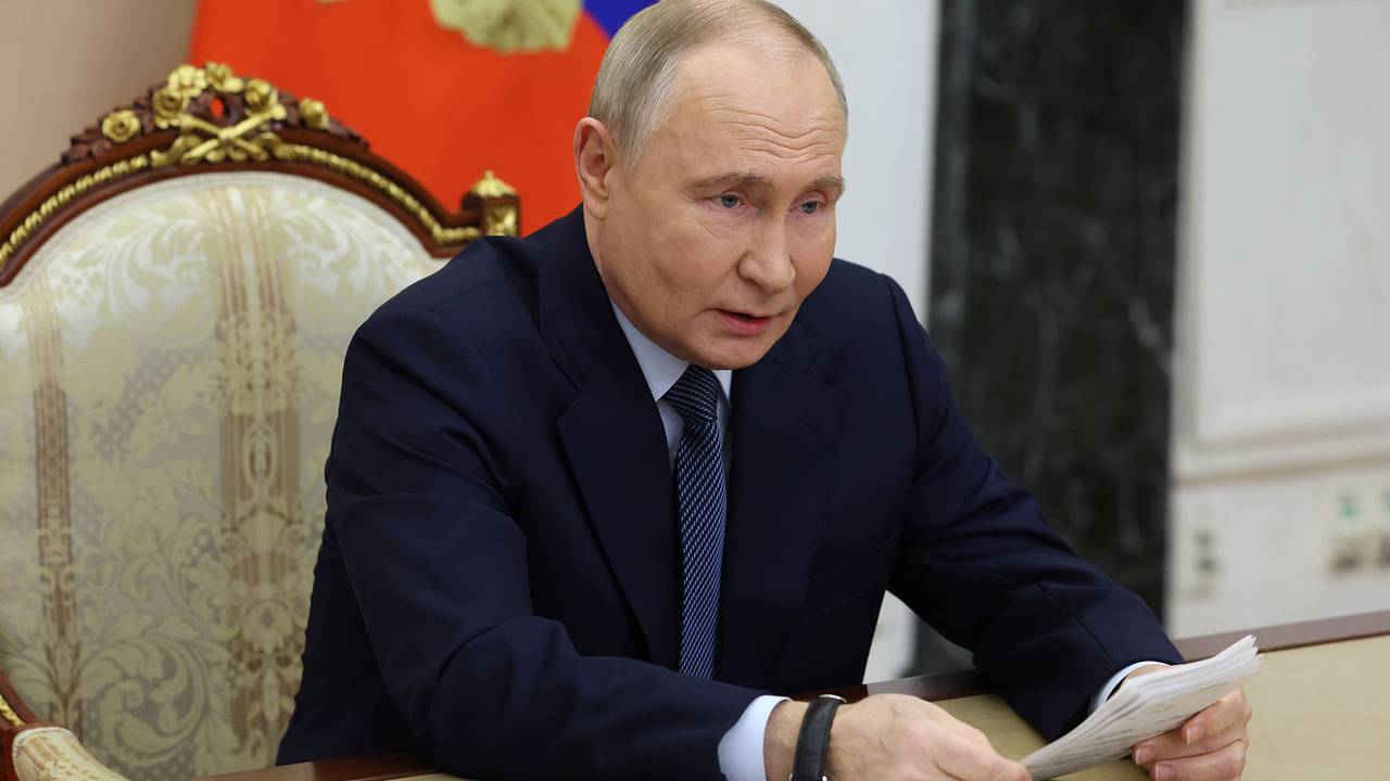 Стало известно о дате начала продаж обновленных футболок «Крепкий орешник»