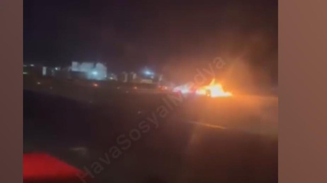 Новые кадры пожара самолета из Сочи в аэропорту Анталии