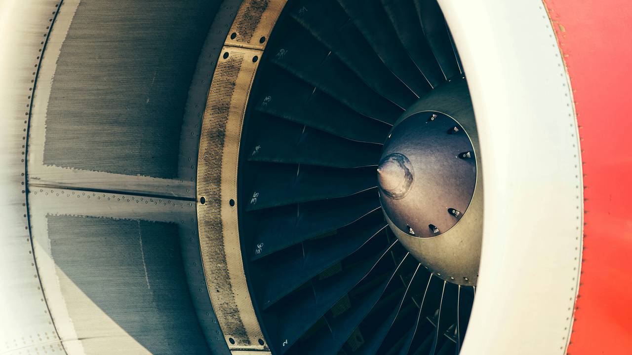 Дипломаты проработали вопросы помощи пассажирам загоревшегося Superjet