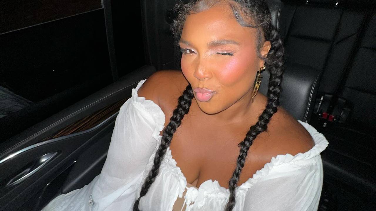 Рэперша Lizzo показала новые фото после похудения и вызвала ажиотаж в сети