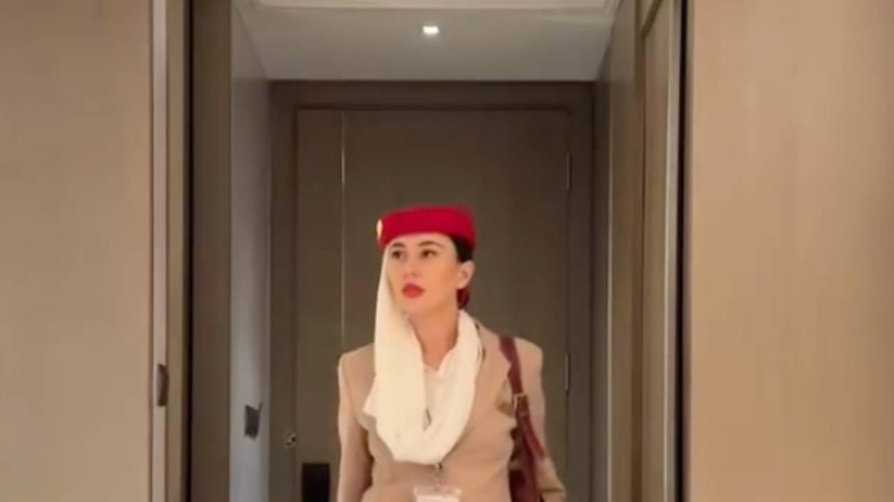 Российская стюардесса раскрыла размеры зарплат бортпроводниц Emirates