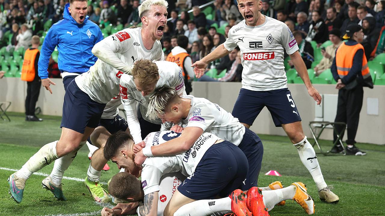 Российский губернатор внезапно заявил об огромных взятках в футболе. В схеме могут быть замешаны 10 клубов Премьер-лиги