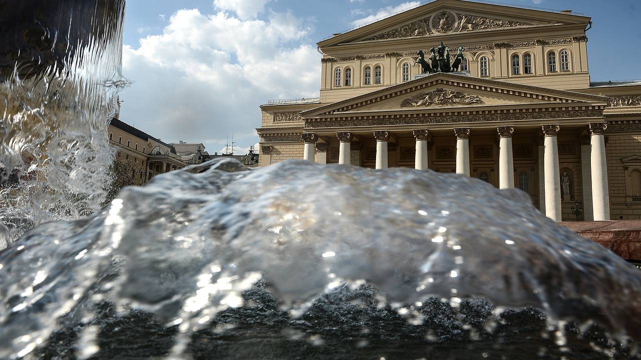 «Это для каких-то нуворишей и коррупционеров». В Госдуме призвали навести порядок с ценами на билеты в Большой театр