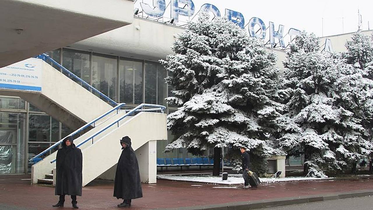 Мужчина перехватил радиочастоту аэропорта России и пугал диспетчеров дагестанцами и БПЛА