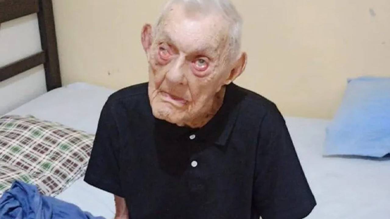 112-летнего мужчину признали старейшим в мире