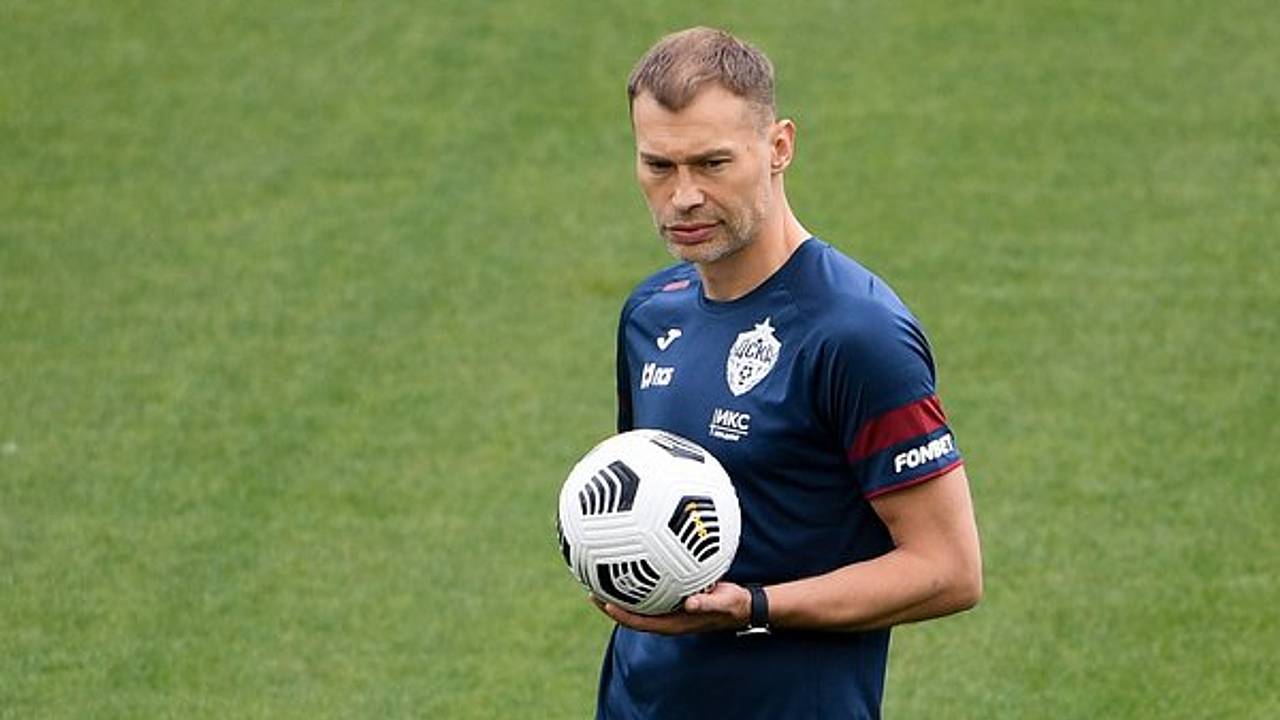 Василий Березуцкий начал работу в азербайджанском клубе с победы