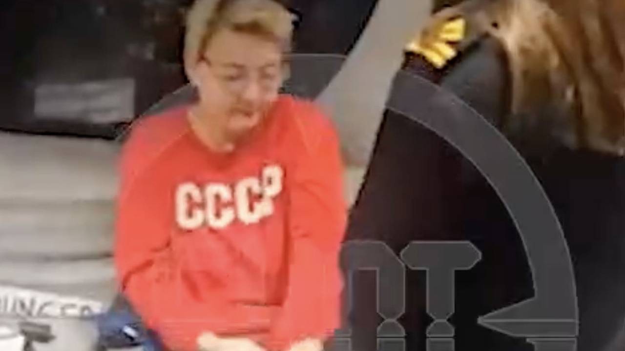Россиянка осталась единственной голодающей на застрявшем по пути в Антарктиду лайнере