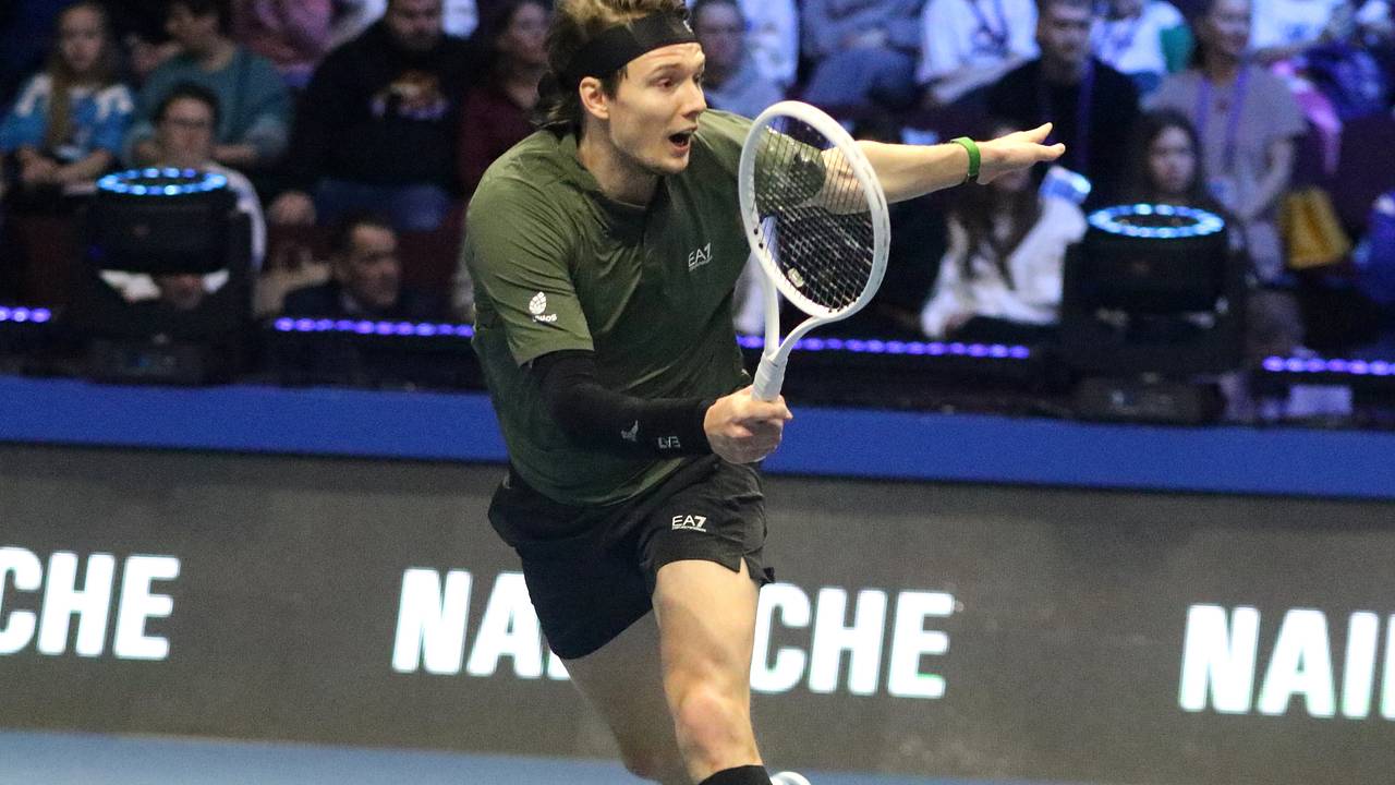 Казахстанский теннисист рассказал о пользе мата для его карьеры