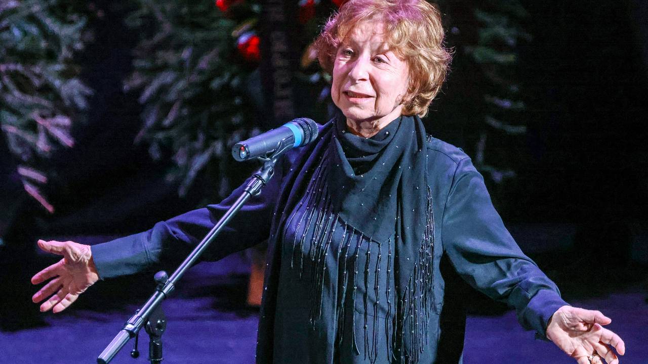 Ахеджакова произнесла лозунг украинских националистов со сцены в США. В России ее хотят лишить звания народной артистки