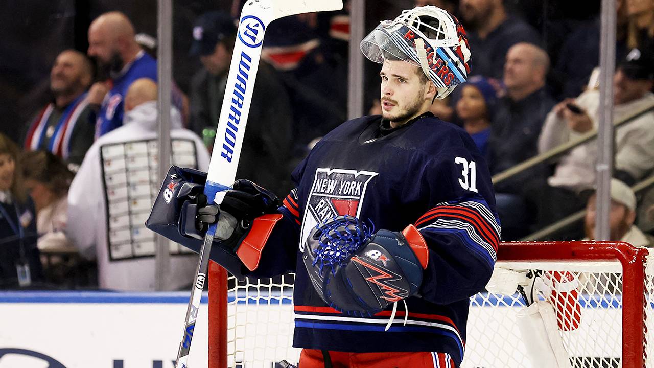 Россиянин подписал рекордный для вратарей в НХЛ контракт