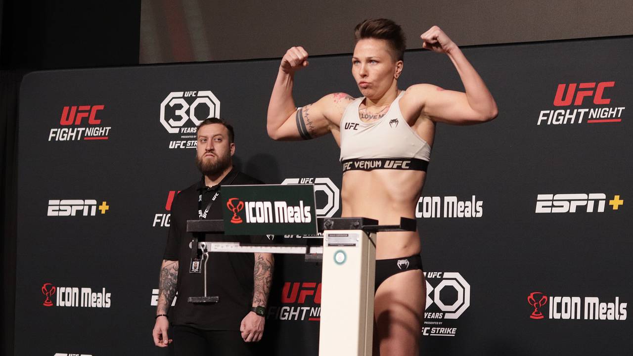 Боец UFC поставит ультиматум при запрете триколора на турнирах