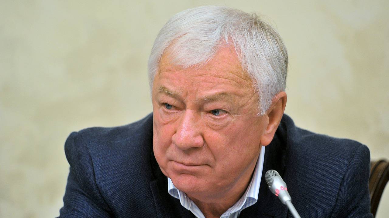 Стало известно об обнаружении рака у бывшего тренера сборной России по футболу