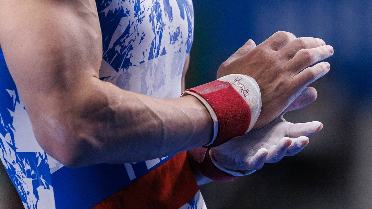 Российские гимнасты начнут получать нейтральный статус