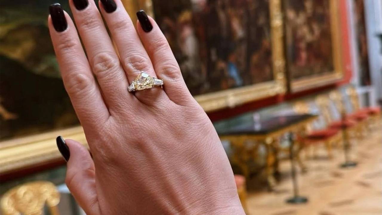 Помолвочное кольцо Бородиной за миллионы рублей вызвало споры в сети