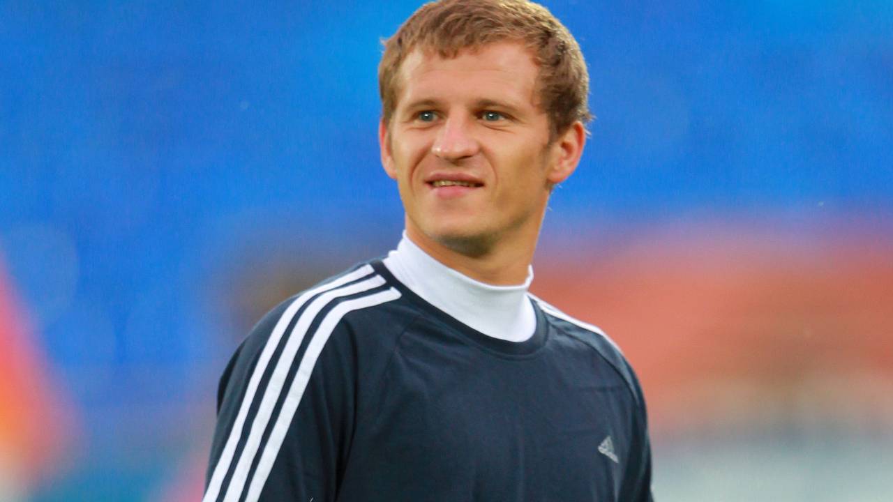 Мать призвавшего расправиться с россиянами бывшего футболиста сделала заявление о сыне