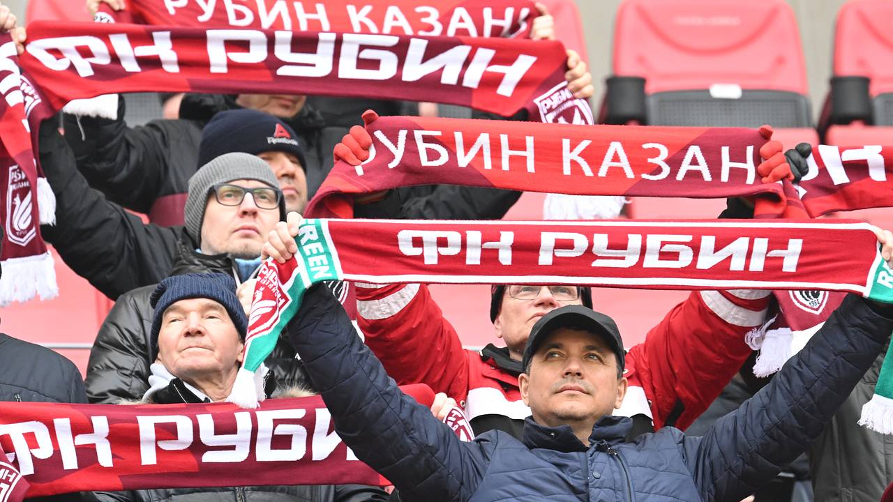 Живший в США футболист российского происхождения сравнил две страны