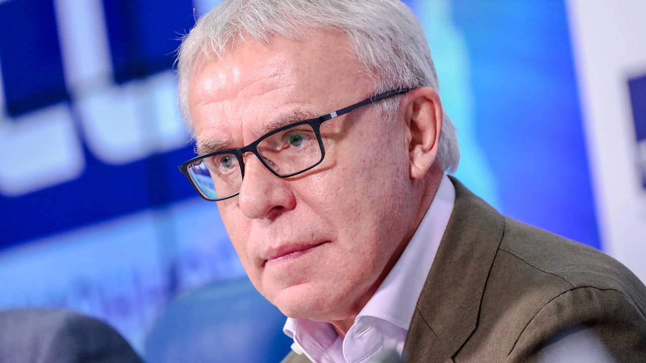 Фетисов объяснил важность отношения НХЛ к погоне Овечкина за рекордом Гретцки