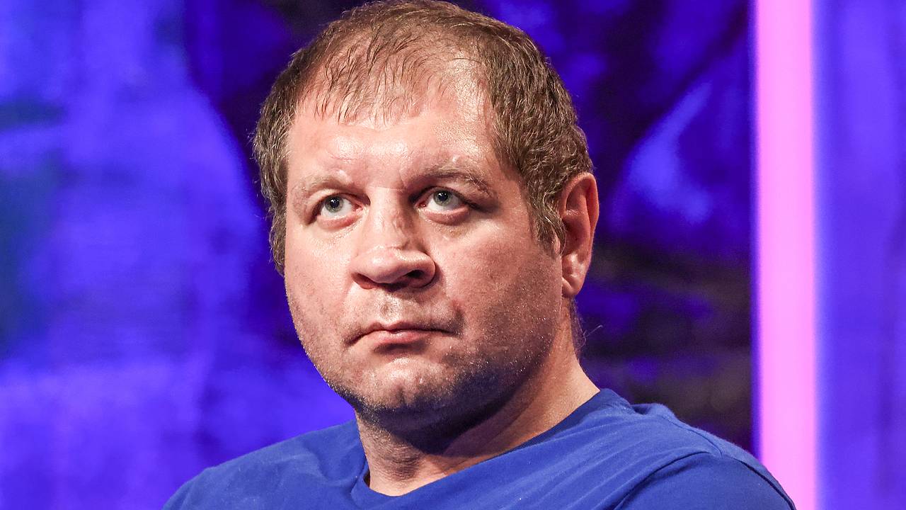 Александр Емельяненко устроился на работу