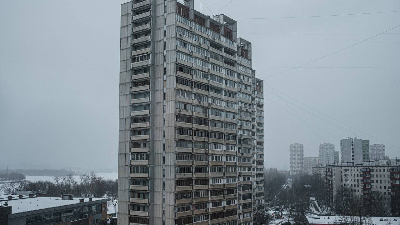 Москвичи передумали покупать и продавать вторичное жилье