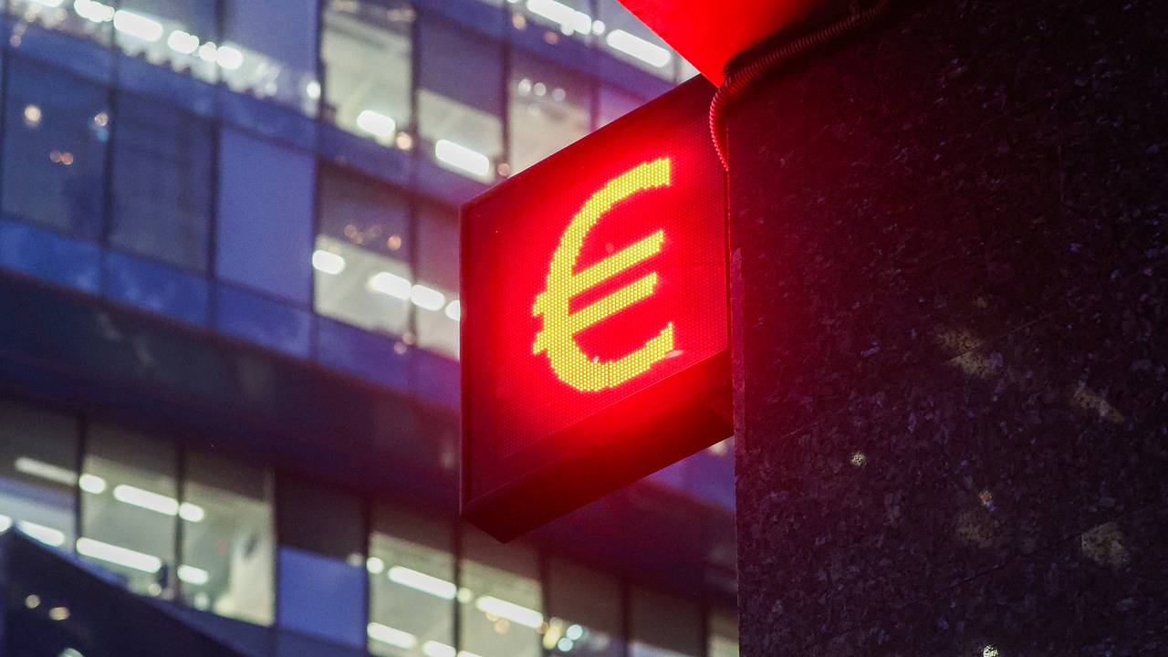 Курс евро превысил 113 рублей