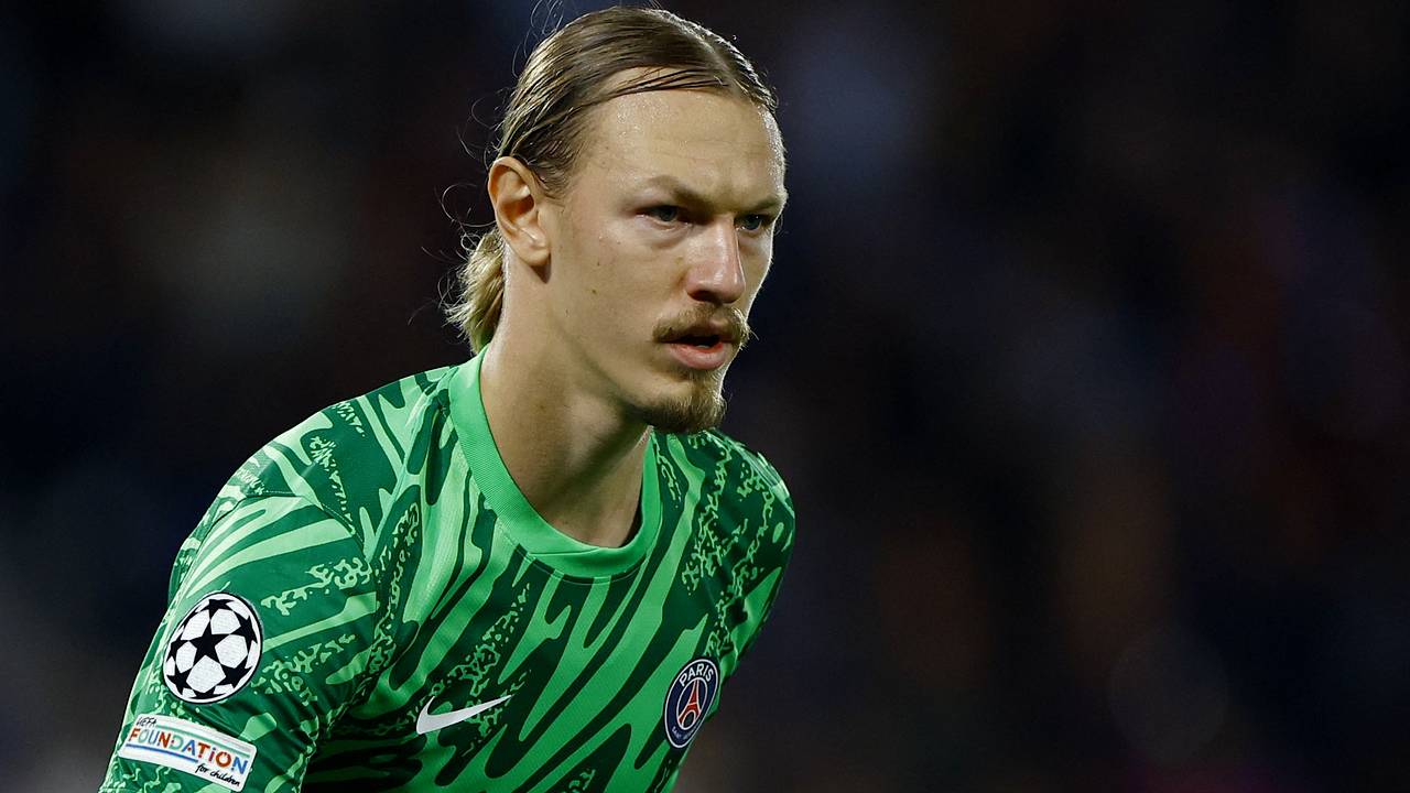 Сафонов подал пять судебных исков к бывшей жене