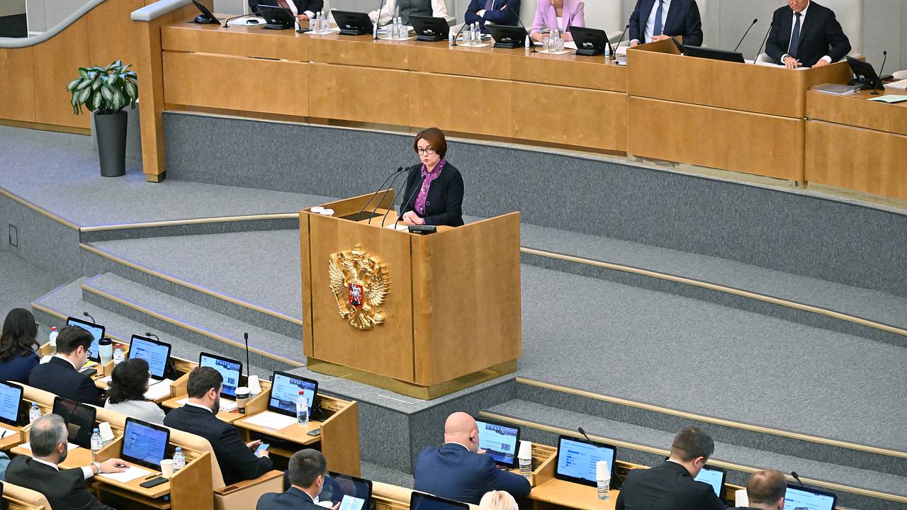 Депутаты Госдумы начали борьбу против Набиуллиной