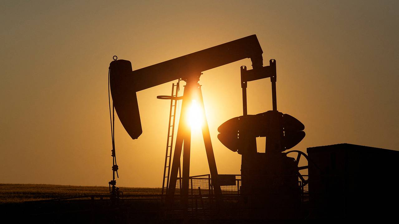 Нефти предсказали рост до 200 долларов в случае одного решения Байдена