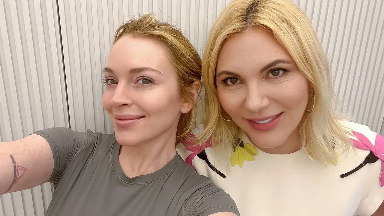 38-летняя Линдси Лохан показала лицо без макияжа