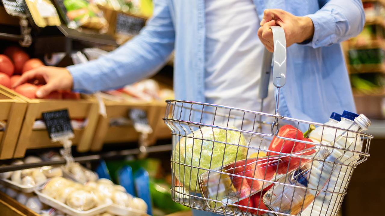 Продуктовые карточки введут в одной из областей России