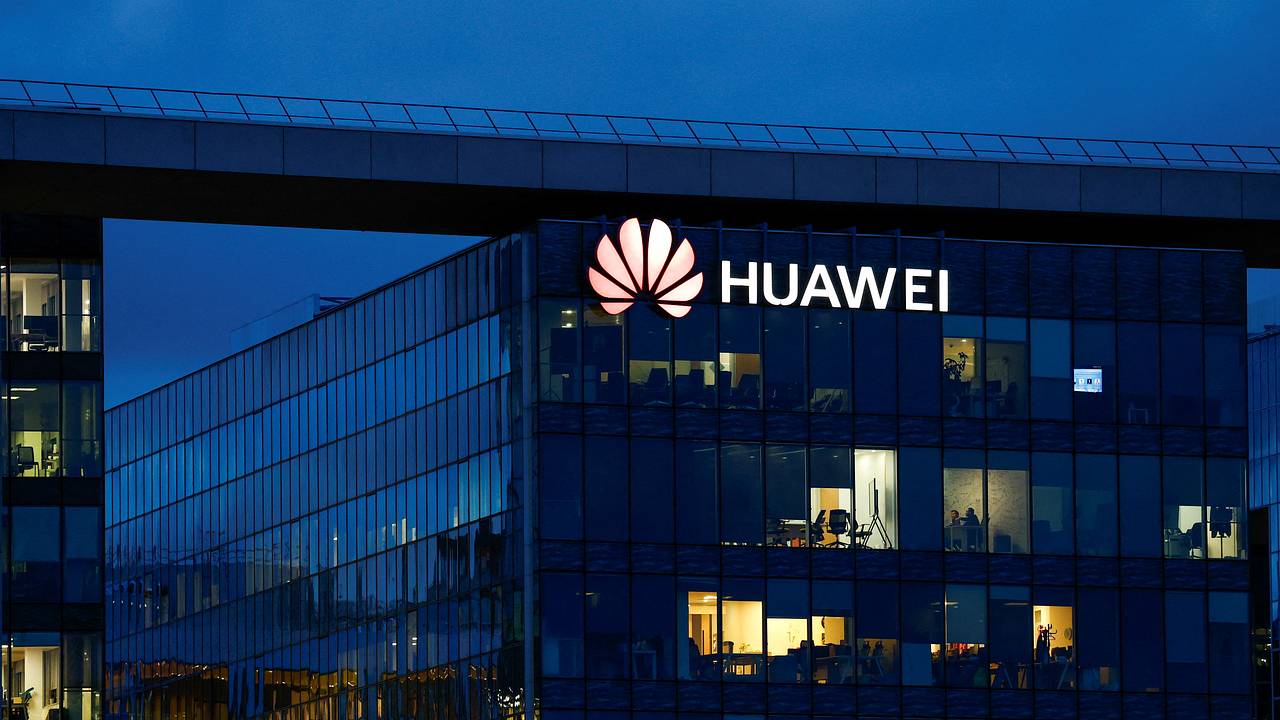 Huawei создала на 100 процентов китайский смартфон