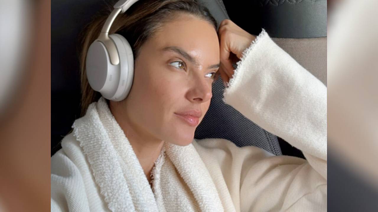 43-летняя Алессандра Амбросио показала лицо без макияжа