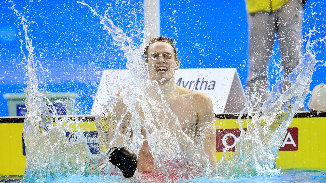 Сборная России по плаванию выиграла золото на чемпионате мира