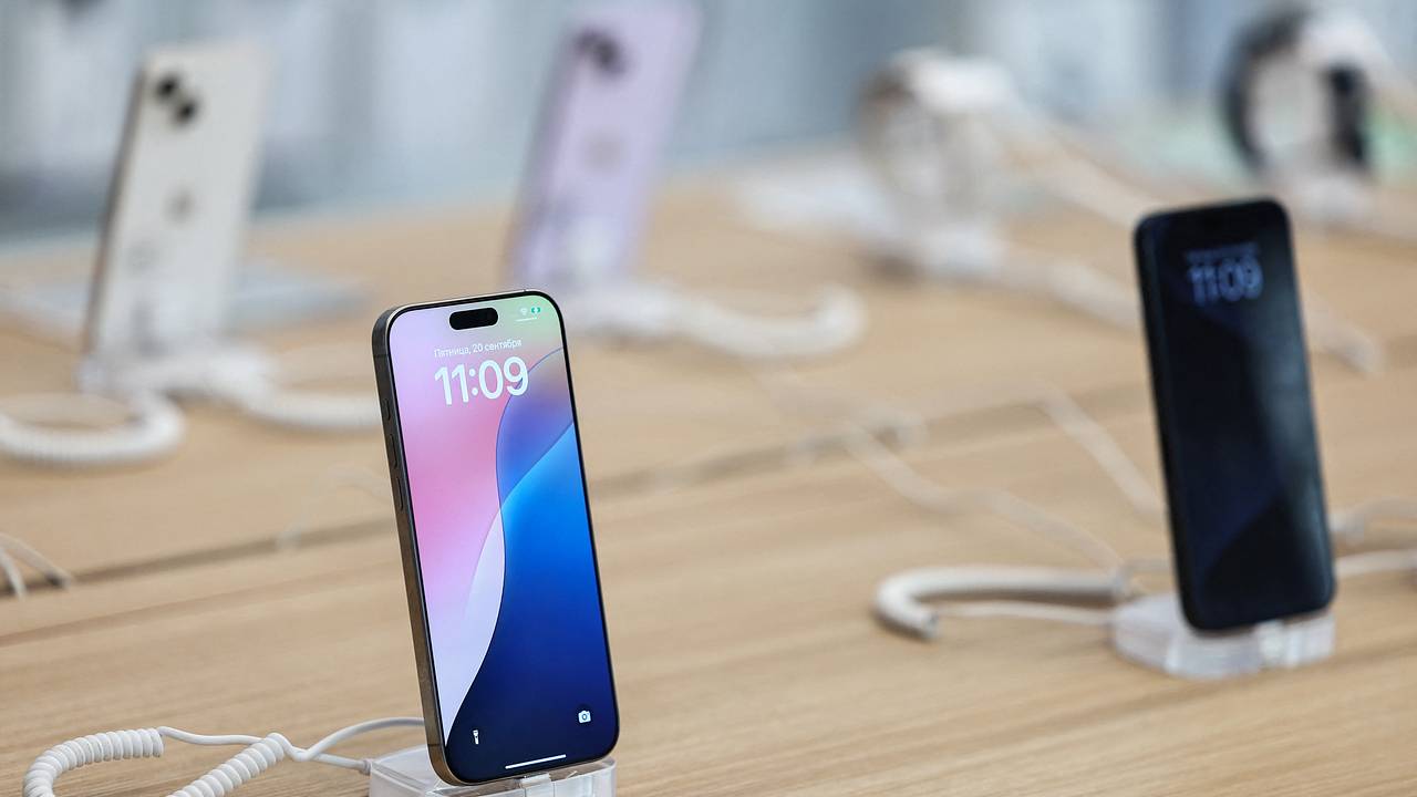В США сообщили о планах Apple выпустить складные и более тонкие iPhone