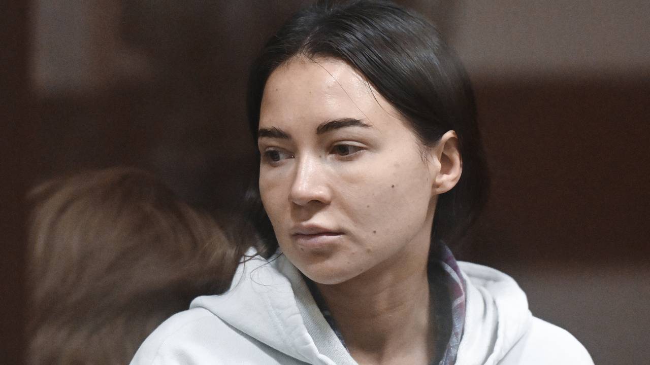 Стало известно о разыскивающих блогершу Лерчек судебных приставах