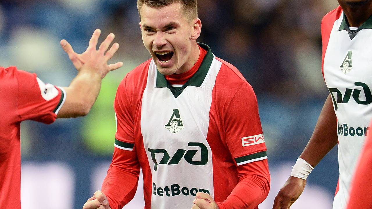 Футболист «Локомотива» выложил фото с убитыми зайцами