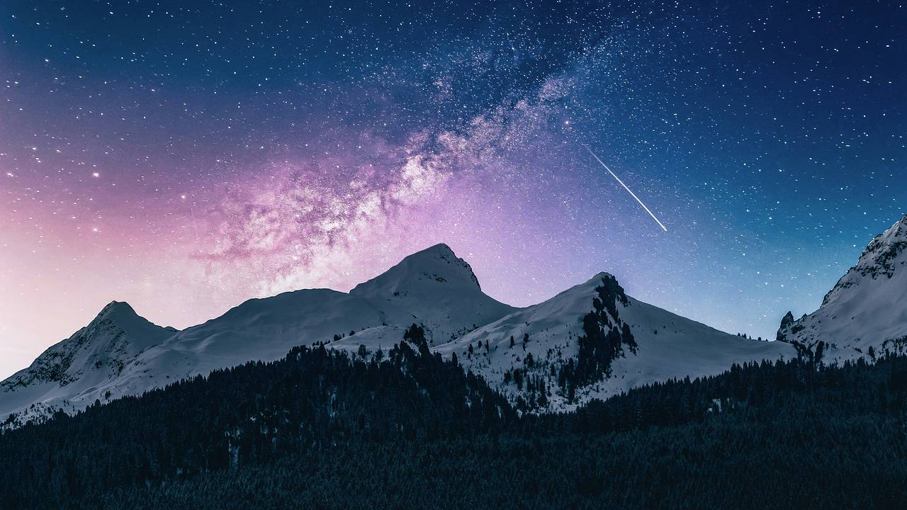Обнаружено большое количество темных комет