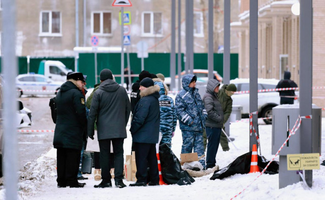 Тела генерала Кириллова и помощника увезли с места взрыва в Москве