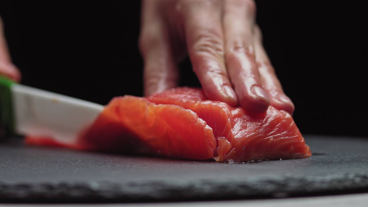 Несколько продуктов назвали полезными для уменьшения боли в суставах