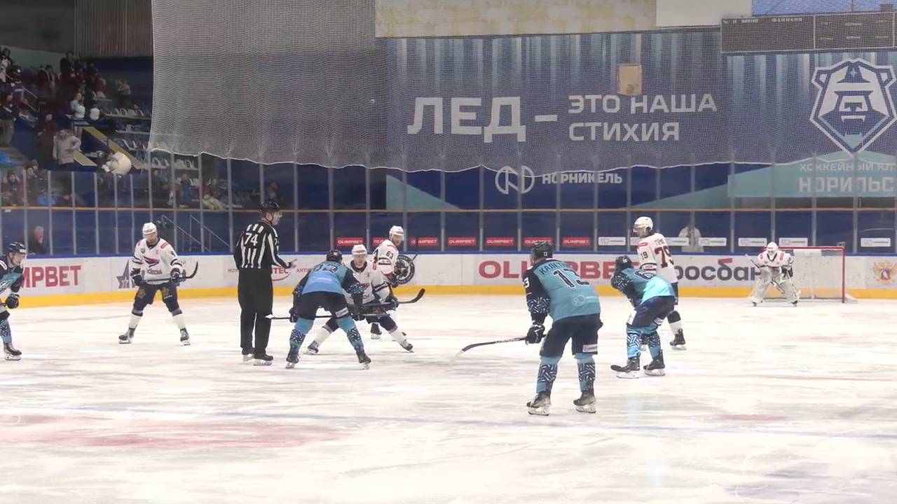 Норильские хоккеисты выиграли красноярское дерби ВХЛ