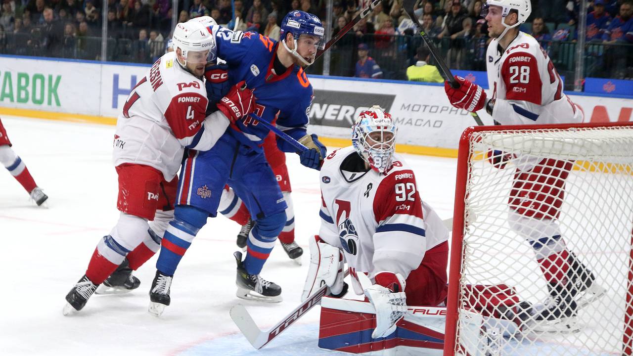 «Локомотив» победил СКА в КХЛ