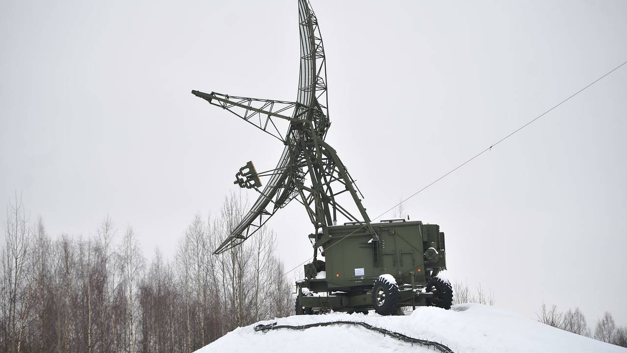 «Взлом или страшное послание». В эфире «Радиостанции Судного дня» заиграл Shaman и гимн СССР