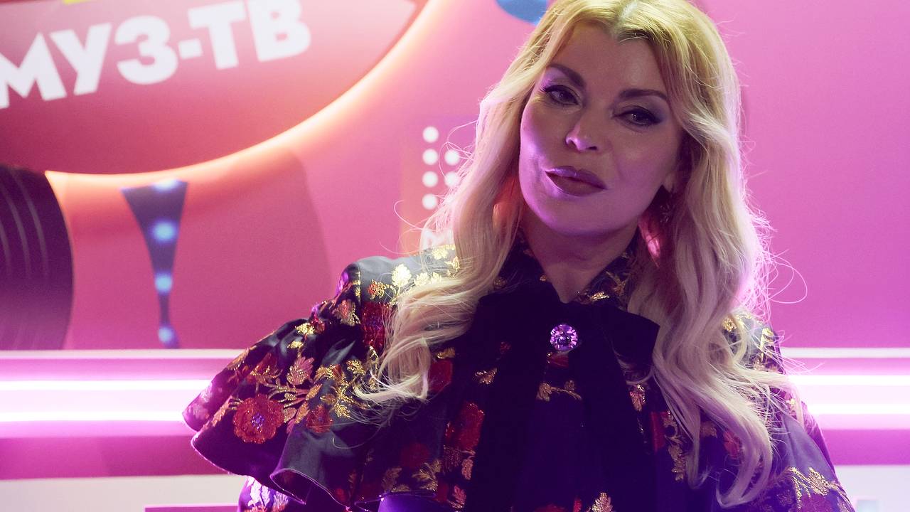 Ладе Дэнс захотели запретить исполнять ее главный хит