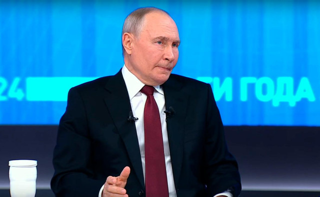 Путин спросил, готова ли жена главы РусГидро уехать за мужем и компанией