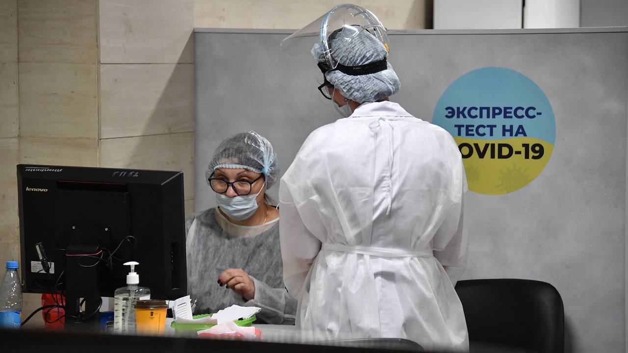 Россиянам указали на отличительные черты «легкого ковида»