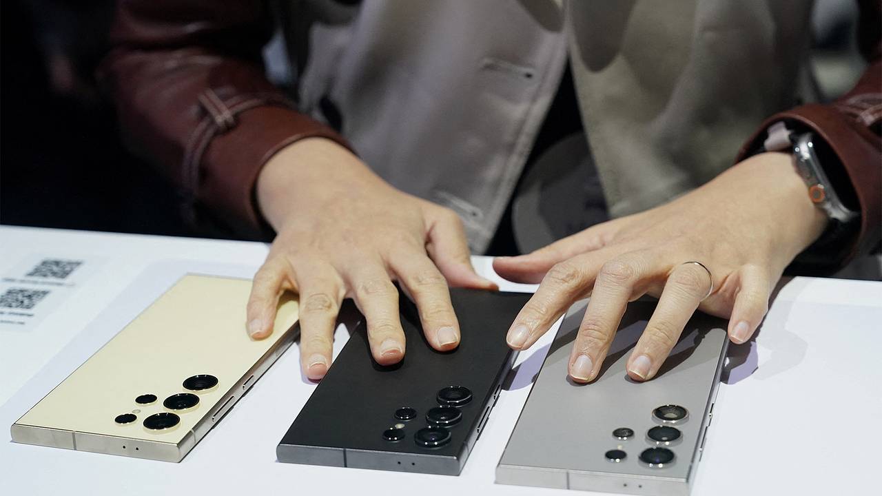 Названы лучшие смартфоны 2024 года