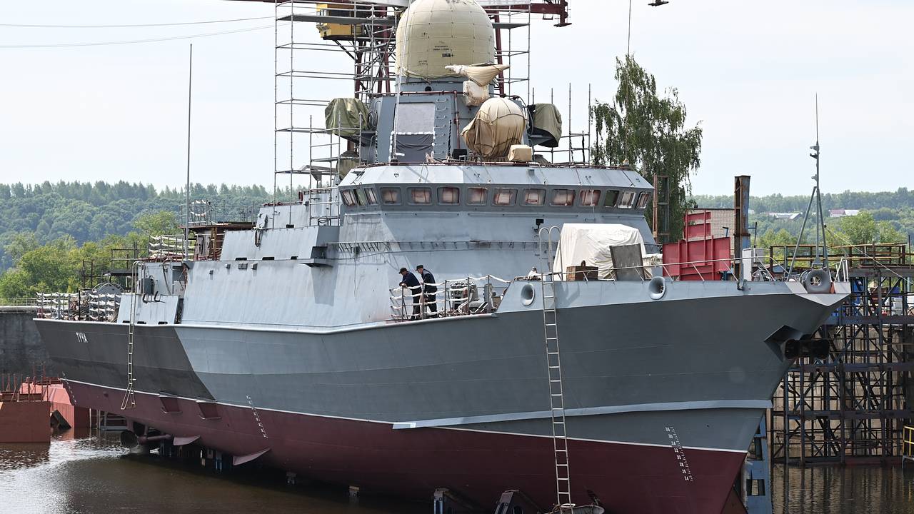 Новейший ракетный корабль «Туча» принят в состав ВМФ