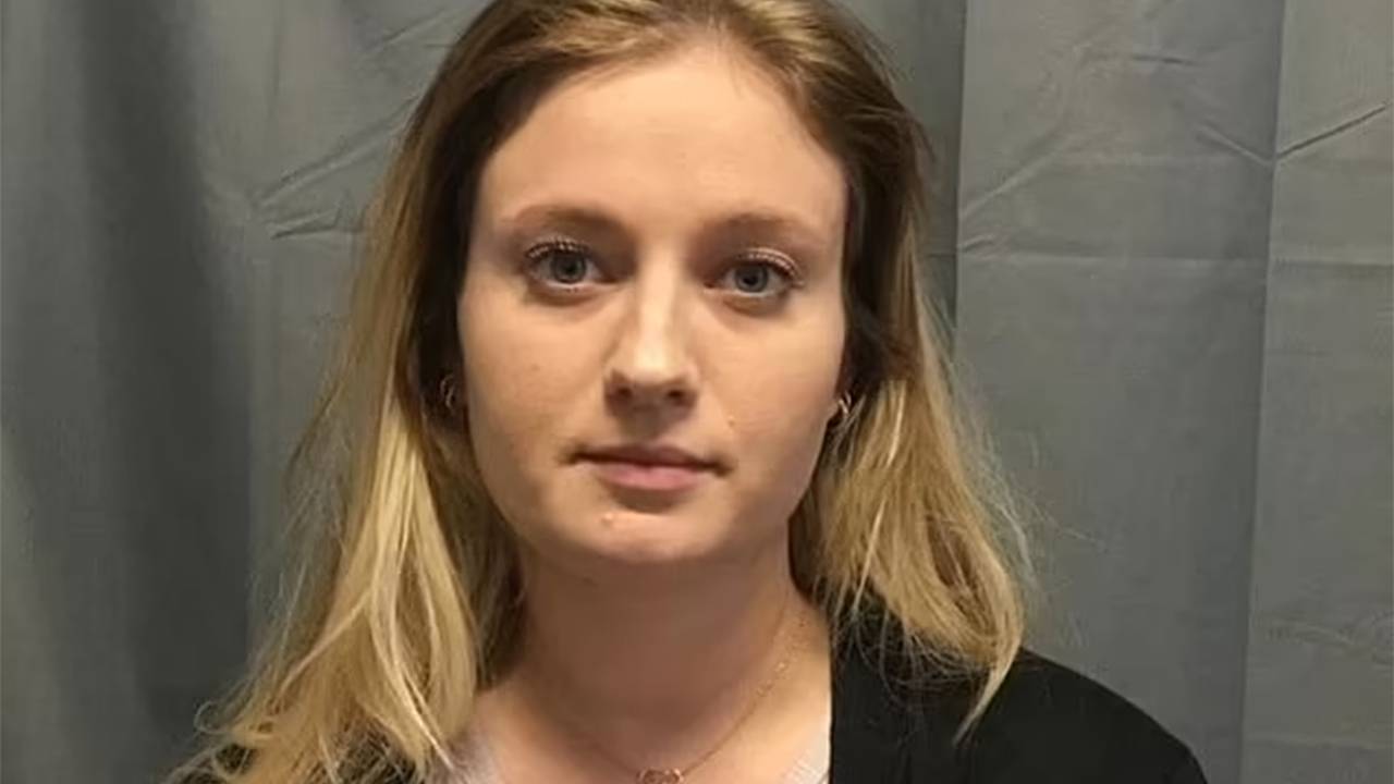 Дочь мэра отправили в тюрьму за совращение 15-летнего школьника