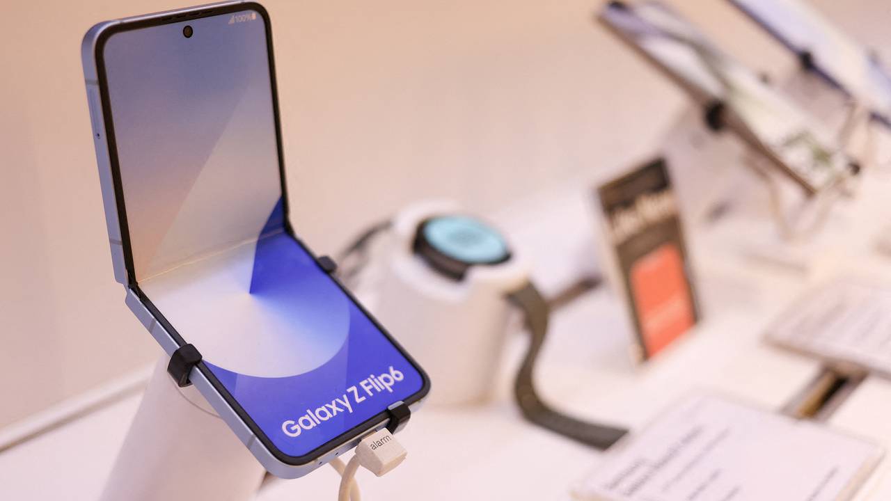 Samsung выпустит меньше складных смартфонов