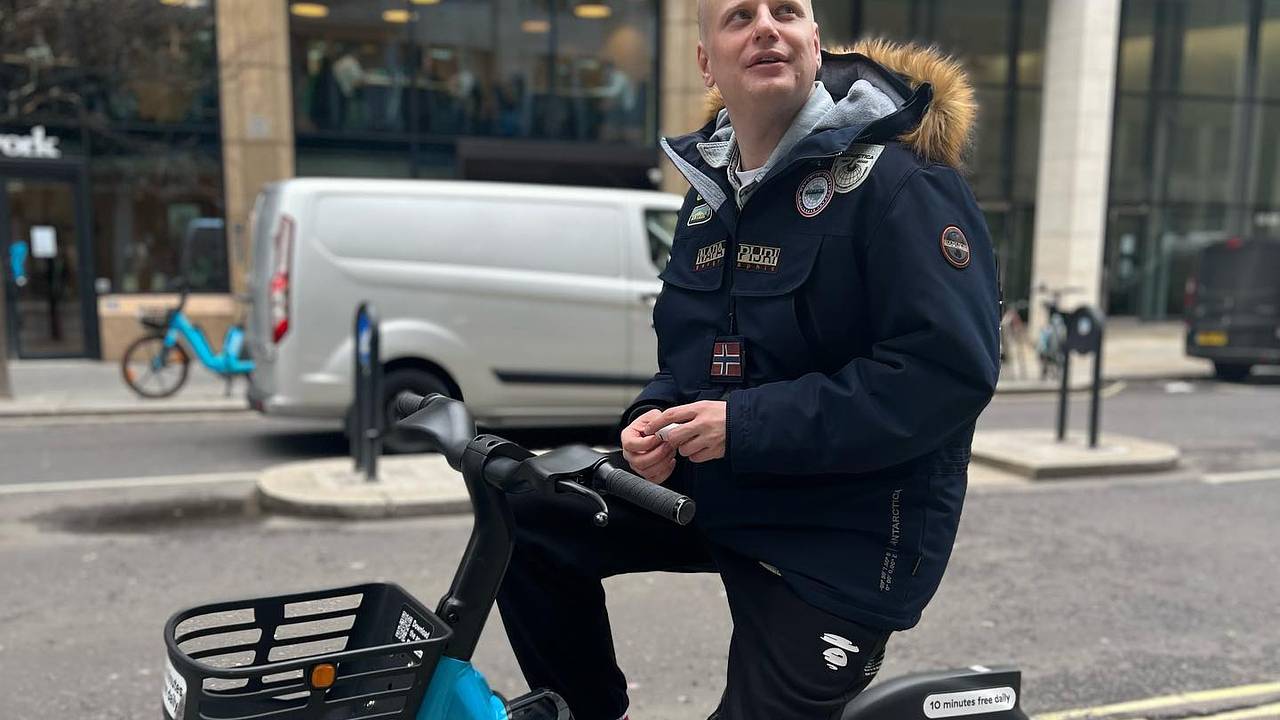 В Белоруссии начался суд над комиком Комиссаренко